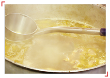 �{��{�K���u�C����